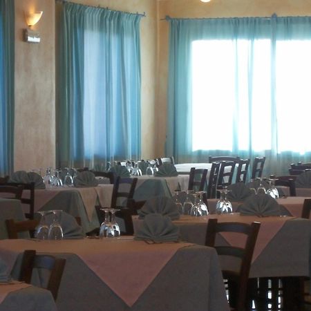 Hotel Baia Marina โอโรเซย ร้านอาหาร รูปภาพ