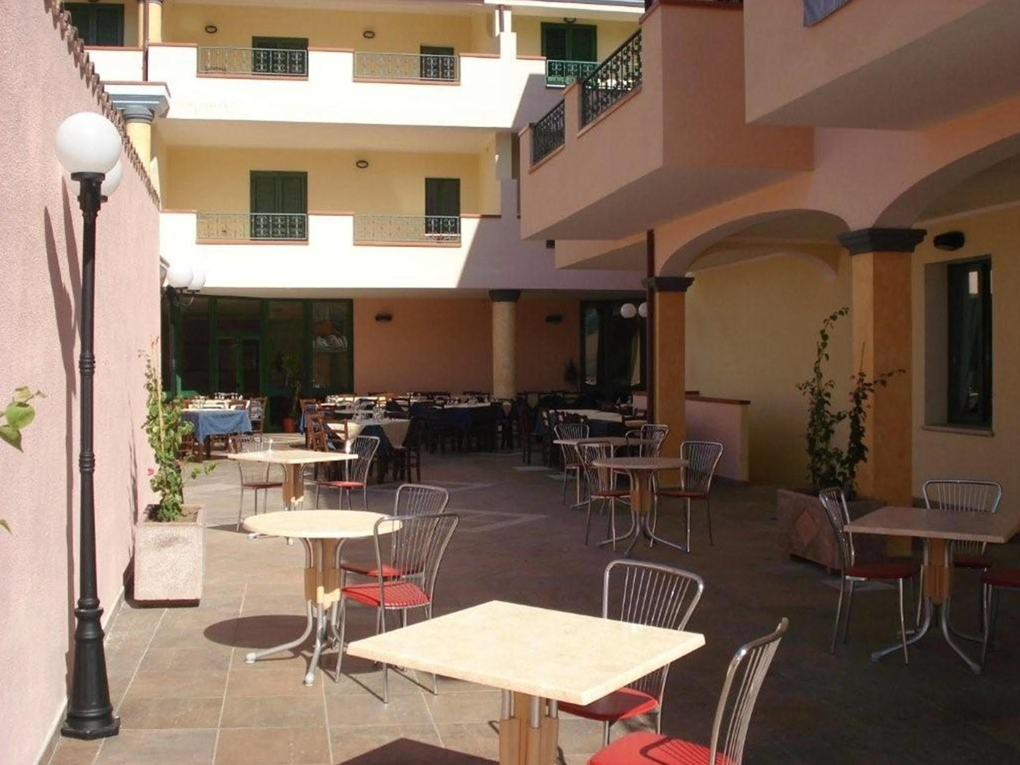Hotel Baia Marina โอโรเซย ร้านอาหาร รูปภาพ