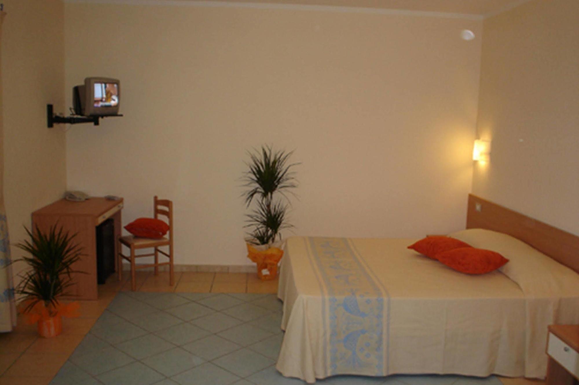 Hotel Baia Marina โอโรเซย ภายนอก รูปภาพ